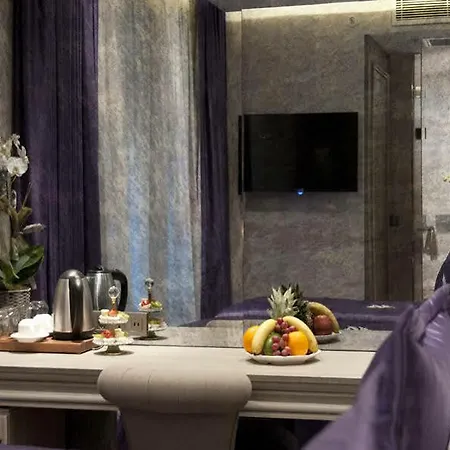 Tk Taxim Bosphorus Istanboel